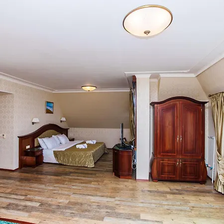Aqua View Boutique Hotel 4*